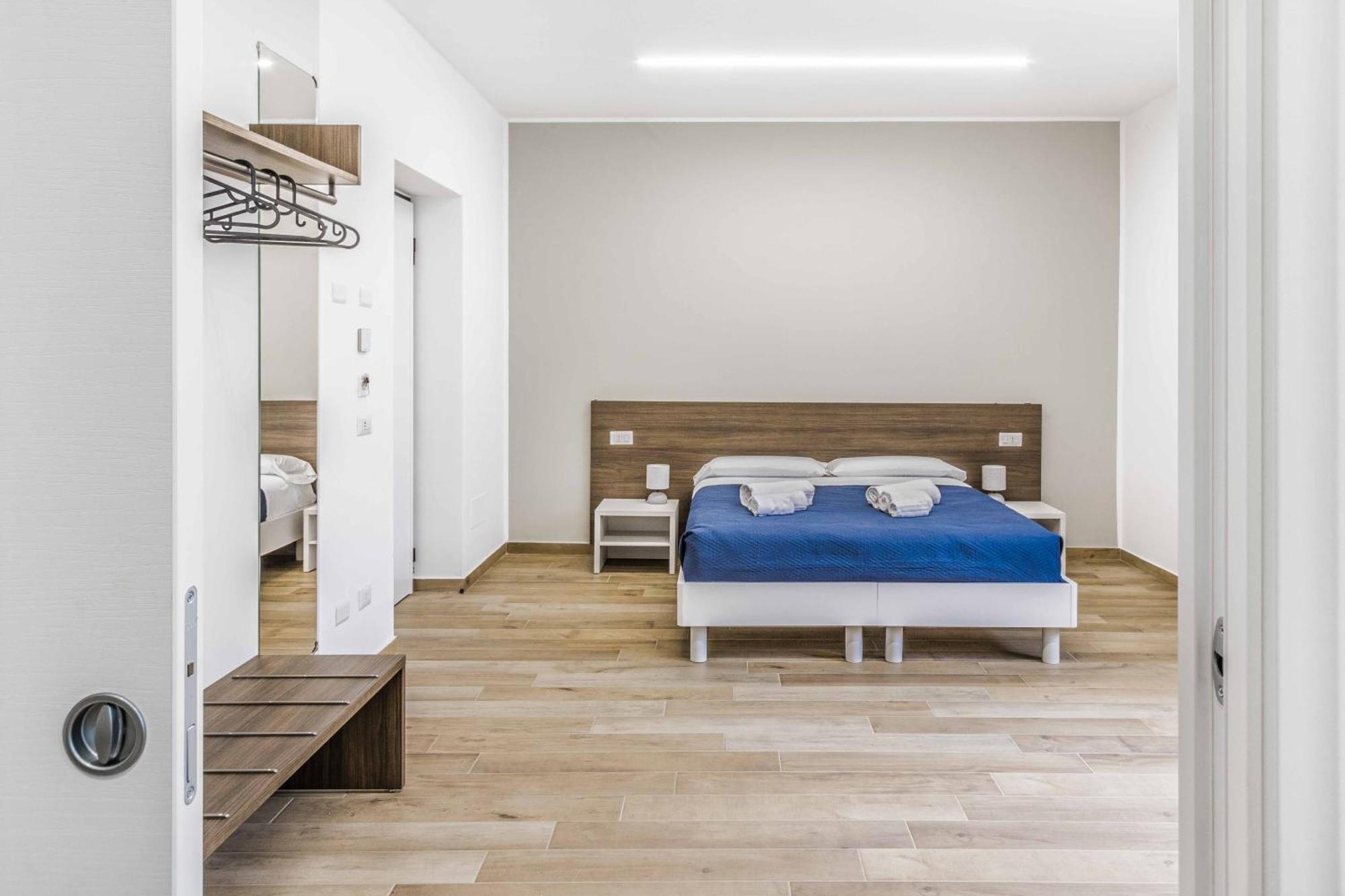 La Perla Rooms Сароно Екстериор снимка